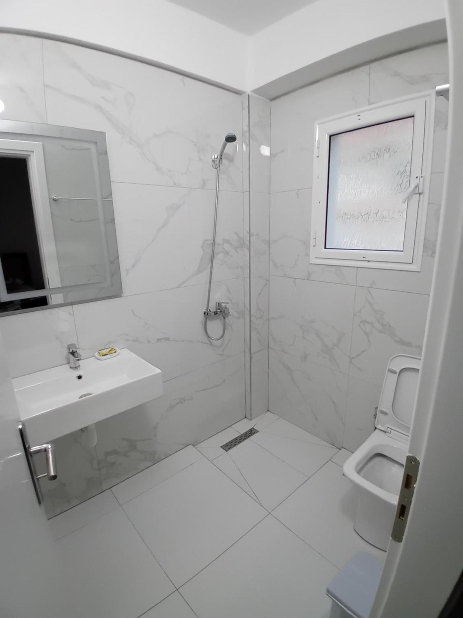Ida Apartments Sarande Exterior photo